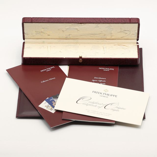 Patek Philippe Calatrava 5120J-001 Image 7